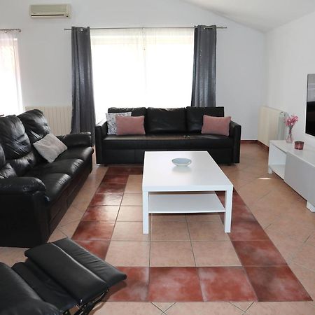 Apartman Debora Sa Privatnim Bazenom Pula Exterior photo
