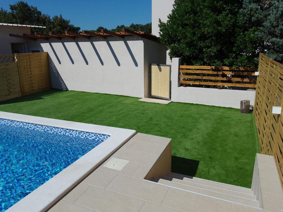 Apartman Debora Sa Privatnim Bazenom Pula Exterior photo