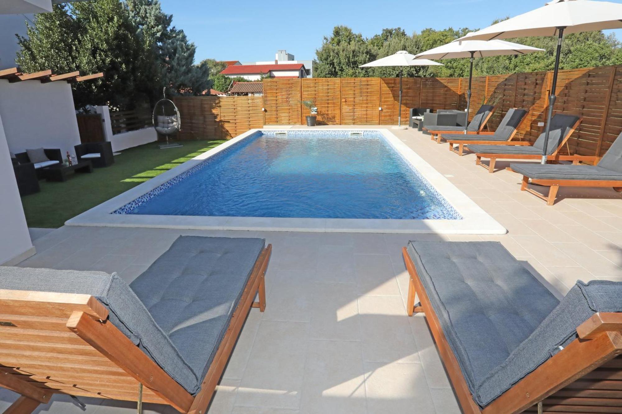 Apartman Debora Sa Privatnim Bazenom Pula Exterior photo