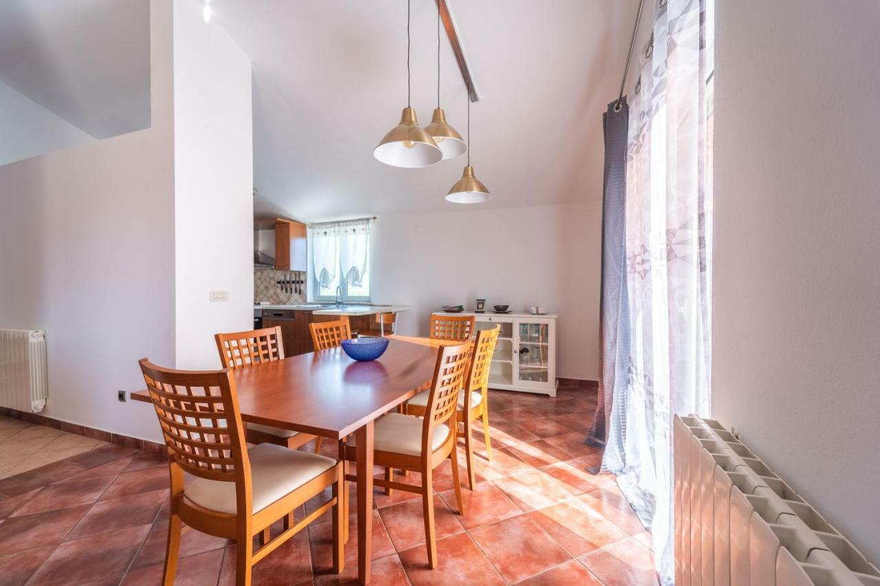 Apartman Debora Sa Privatnim Bazenom Pula Exterior photo